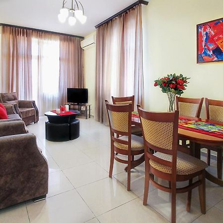 3 Bedroom Apartment In Homey Residence Erywań Zewnętrze zdjęcie